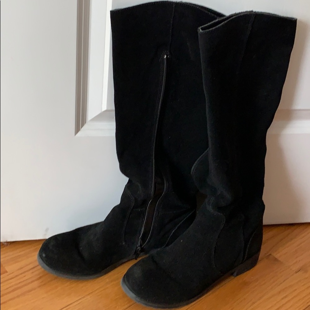 Black suede boots